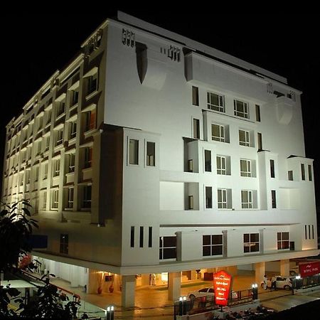Royal Park Kakinada Ξενοδοχείο Εξωτερικό φωτογραφία